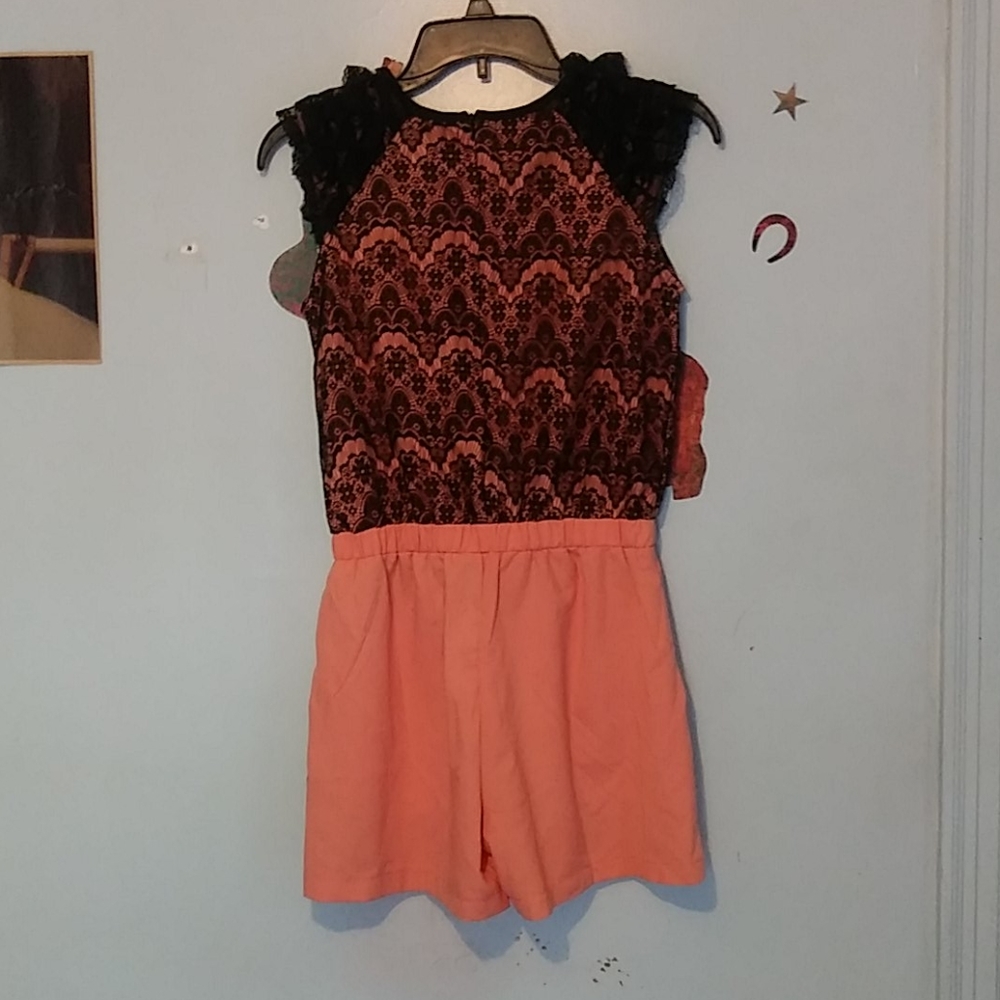 Pretty romper - Picture 3 of 7
